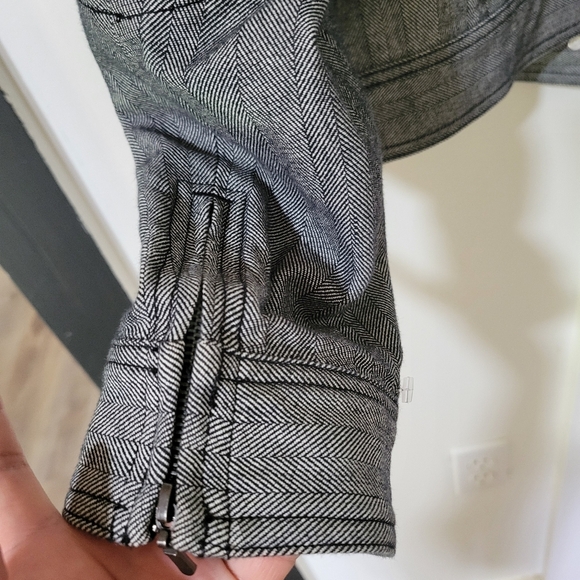 Liz Clairbone Womens Gray Denim Jacket - Picture 5 of 16